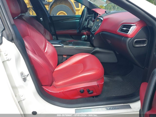 Maserati Ghibli S Q4 2015 ZAM57RTA7F1132830 Image 5