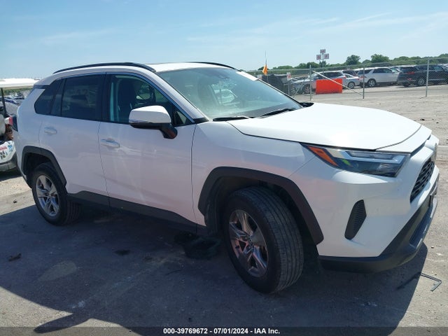 Toyota Rav4 Xle 2022 2T3W1RFV4NW203023 main image