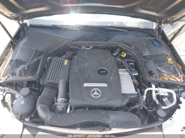 55SWF4JB6HU203048 Mercedes-Benz C 300 Luxury/sport