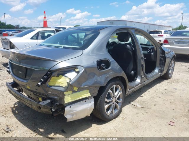 55SWF4JB6HU203048 Mercedes-Benz C 300 Luxury/sport