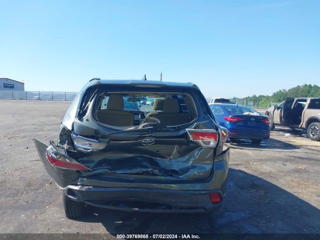 Toyota Highlander Xle V6 2014 5TDKKRFH2ES024020 Image 16