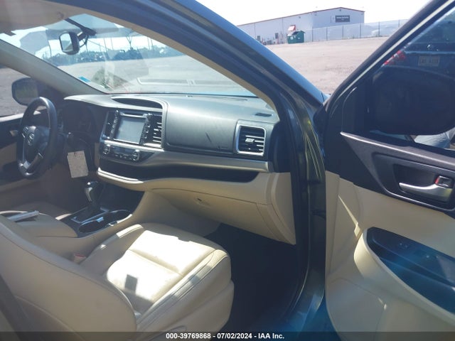 Toyota Highlander Xle V6 2014 5TDKKRFH2ES024020 Image 5