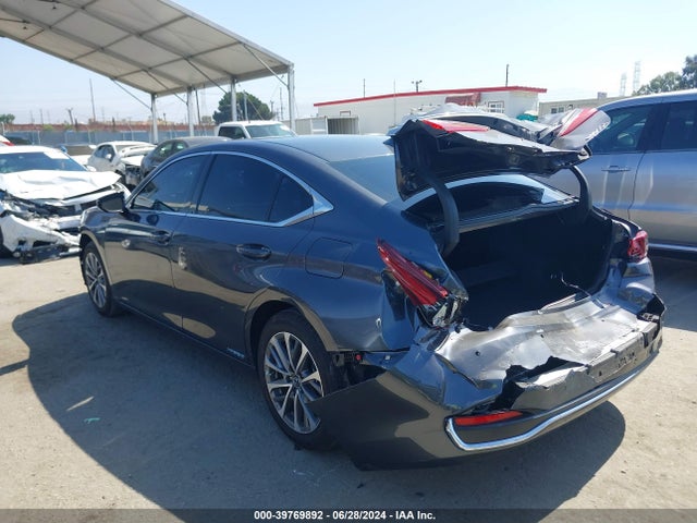 58AEA1C19NU018952 Lexus Es 300h Luxury