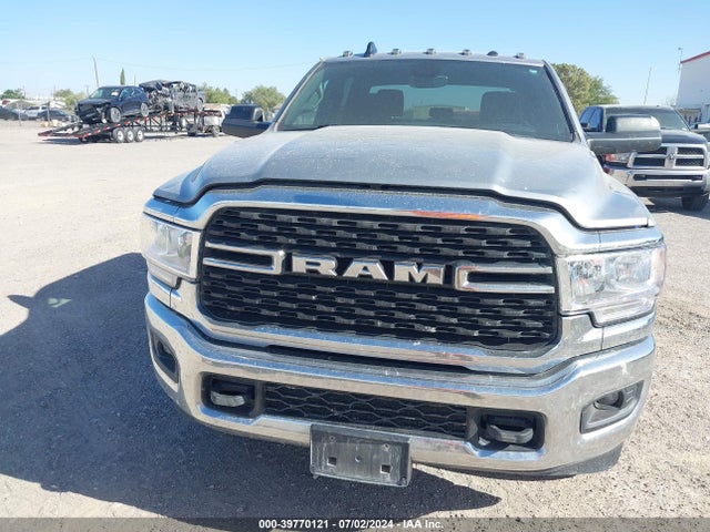3C6UR5JJ3NG202000 RAM 2500 Big Horn  4x4 8' Box