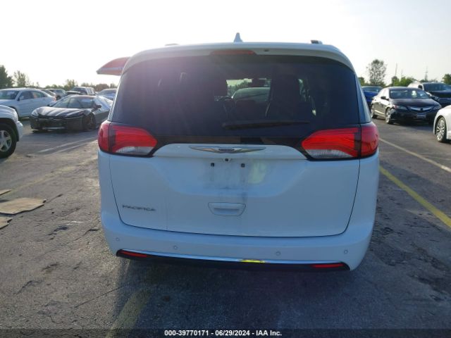 2C4RC1EG4LR165781 Chrysler Pacifica Touring L Plus
