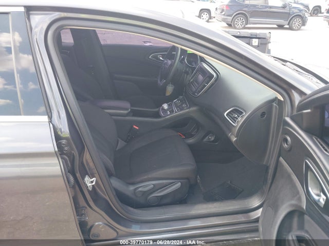 Chrysler 200 Limited 2016 1C3CCCAB1GN167720 Image 5