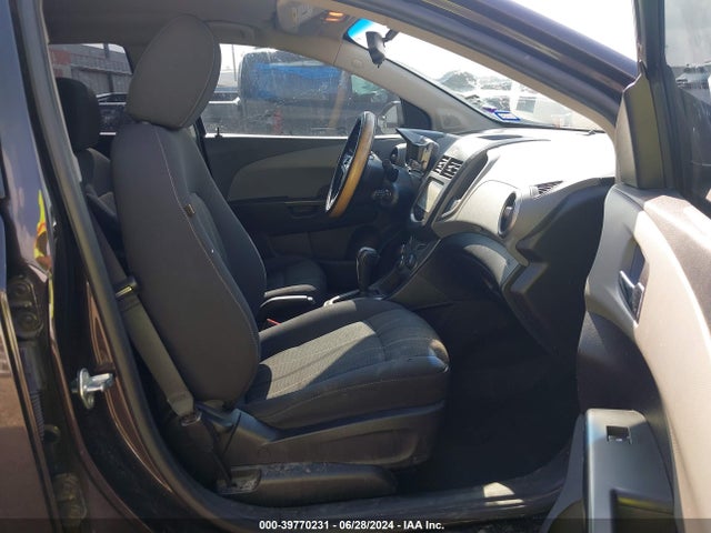 Chevrolet Sonic Lt Auto 2015 1G1JC6SHXF4136325 Image 5