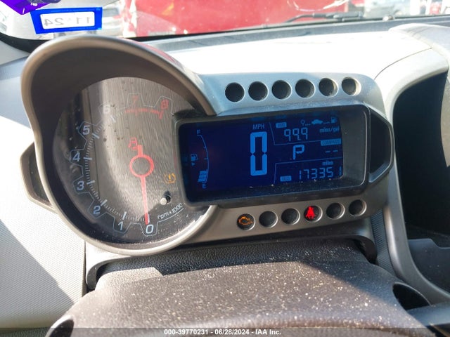 Chevrolet Sonic Lt Auto 2015 1G1JC6SHXF4136325 Image 7
