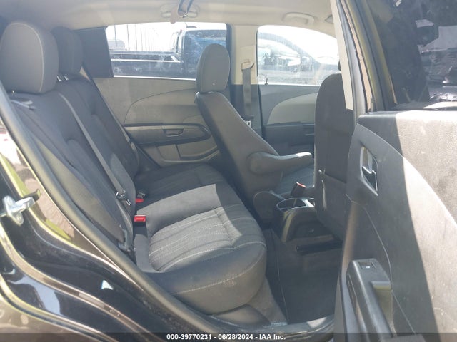 Chevrolet Sonic Lt Auto 2015 1G1JC6SHXF4136325 Image 8