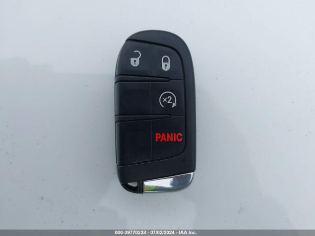 ZACCJABT9FPC21543 Jeep Renegade Latitude
