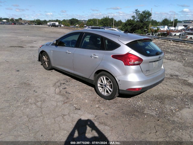 Ford FOCUS SE 2017 1FADP3K20HL240677 Image 3