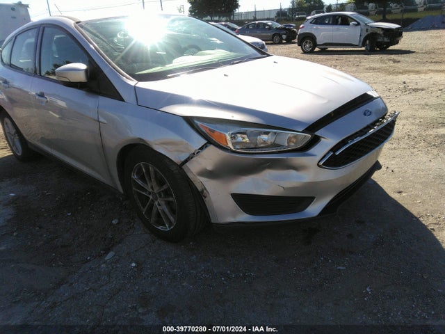 Ford FOCUS SE 2017 1FADP3K20HL240677 Image 6