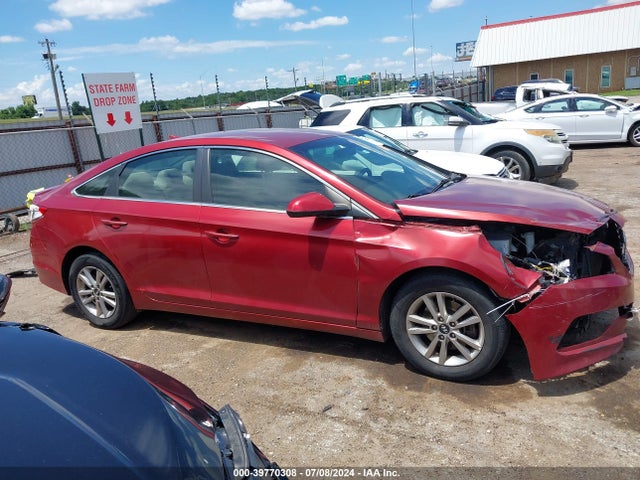 Hyundai Sonata 2016 5NPE24AF2GH411794 Image 13