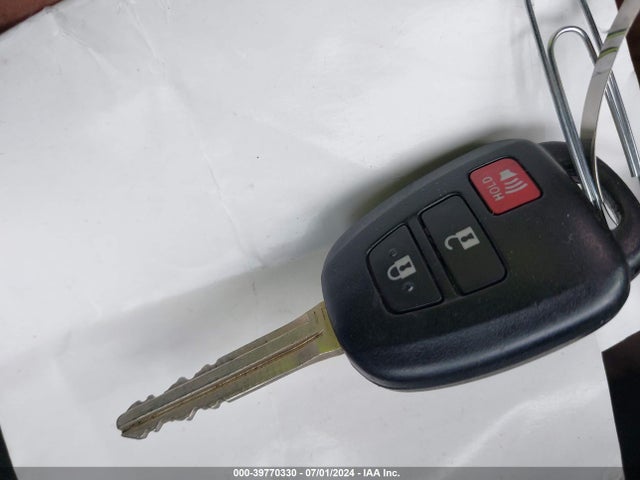 Toyota RAV4 LE 2017 2T3ZFREV1HW386935 Image 11