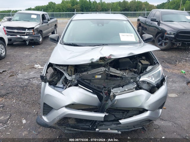 Toyota RAV4 LE 2017 2T3ZFREV1HW386935 Image 13