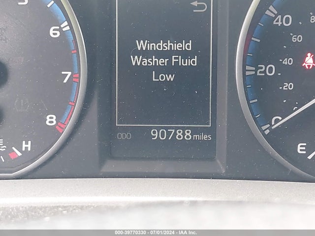 Toyota RAV4 LE 2017 2T3ZFREV1HW386935 Image 16