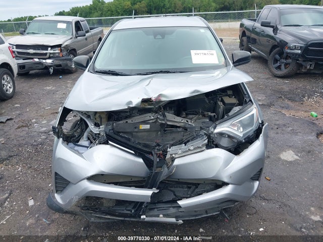Toyota RAV4 LE 2017 2T3ZFREV1HW386935 Image 6