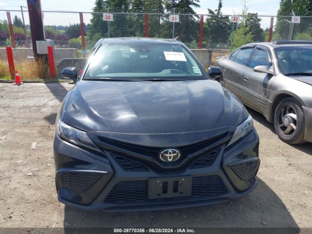 4T1G11AKXNU697917 Toyota CAMRY SE