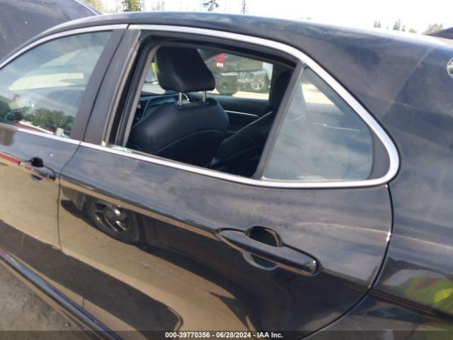 4T1G11AKXNU697917 Toyota CAMRY SE
