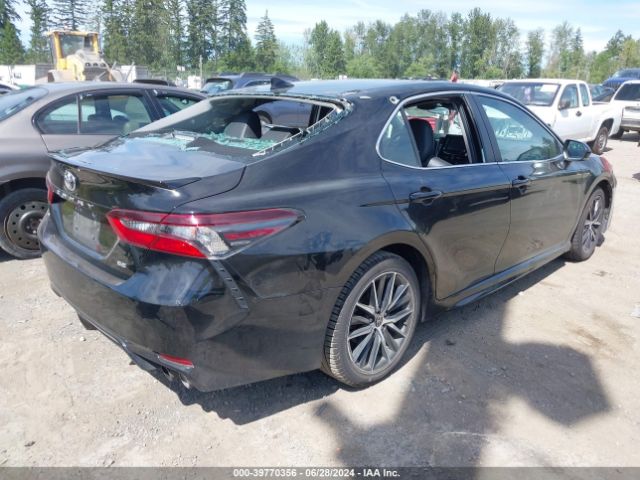 4T1G11AKXNU697917 Toyota CAMRY SE