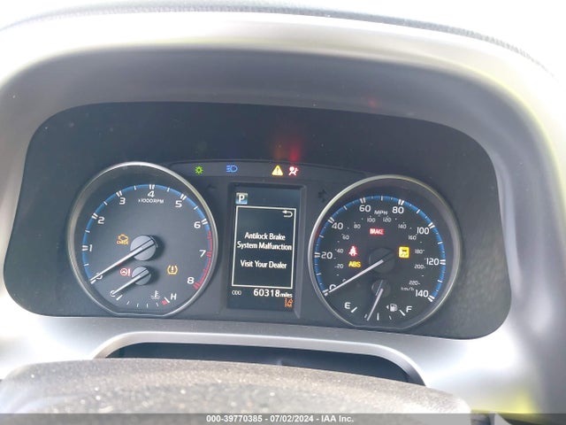Toyota Rav4 Xle 2018 JTMWFREV8JJ207457 Image 7