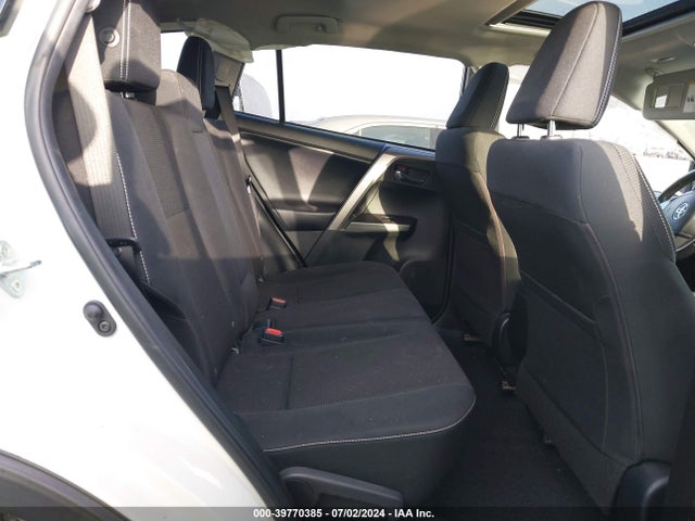 Toyota Rav4 Xle 2018 JTMWFREV8JJ207457 Image 8