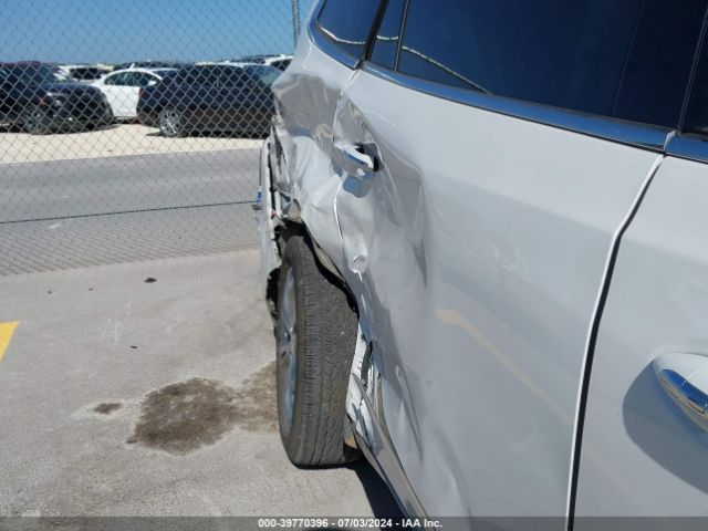 5GAERDKW1JJ240899 Buick Enclave Avenir
