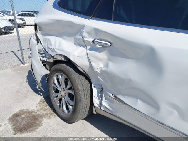 5GAERDKW1JJ240899 Buick Enclave Avenir