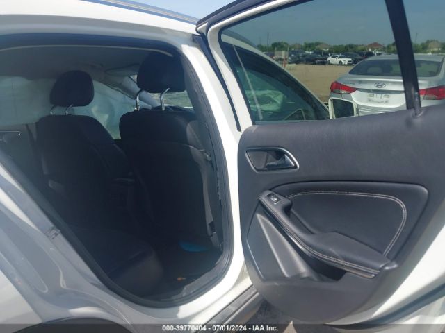 WDCTG4GB1FJ085211 Mercedes-Benz Gla 250 4matic
