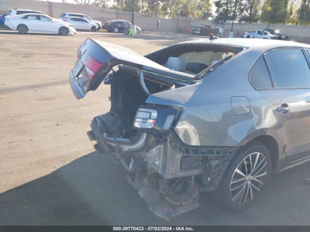 3VWD17AJ5GM410036 Volkswagen Jetta 1.8t Sport