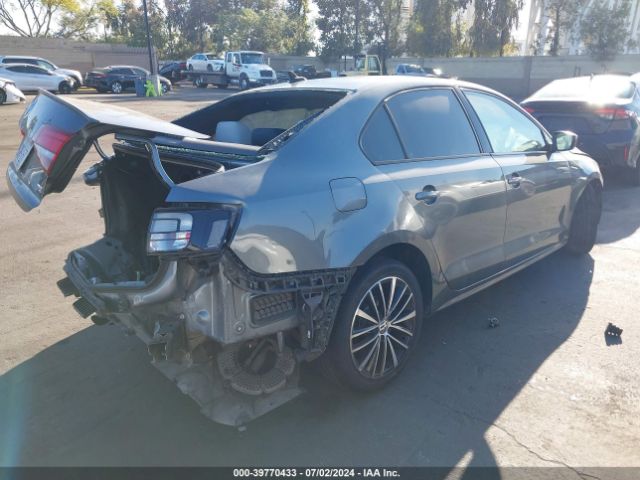 3VWD17AJ5GM410036 Volkswagen Jetta 1.8t Sport