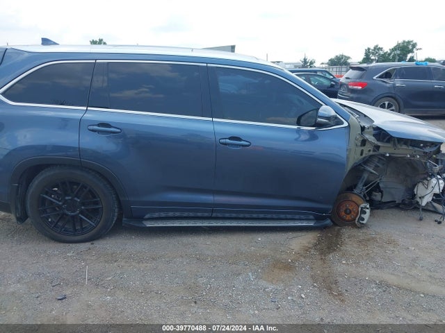 Toyota Highlander Limited Platinum 2017 5TDDZRFH2HS459354 Image 14