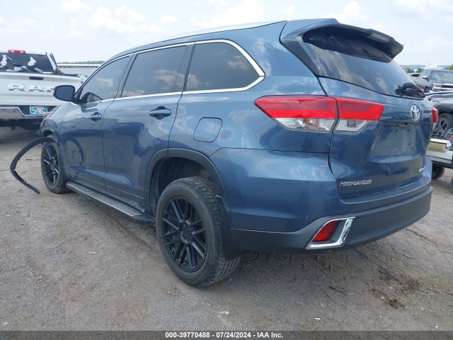 Toyota Highlander Limited Platinum 2017 5TDDZRFH2HS459354 Image 3