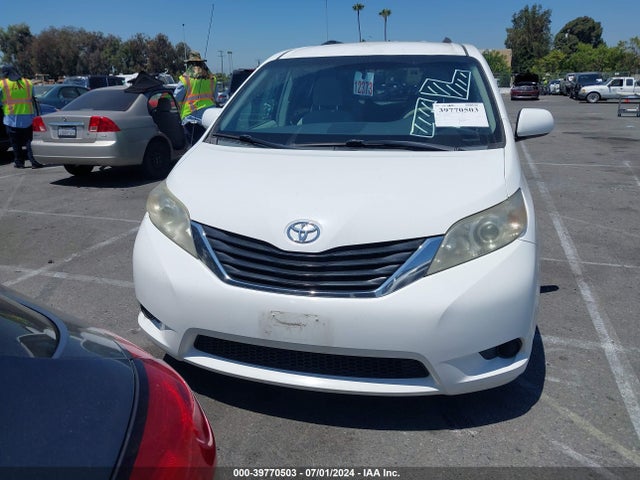 Toyota Sienna Le V6 8 Passenger 2014 5TDKK3DCXES423147 Image 12