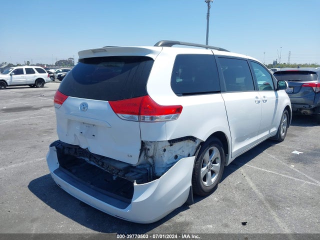 Toyota Sienna Le V6 8 Passenger 2014 5TDKK3DCXES423147 Image 4