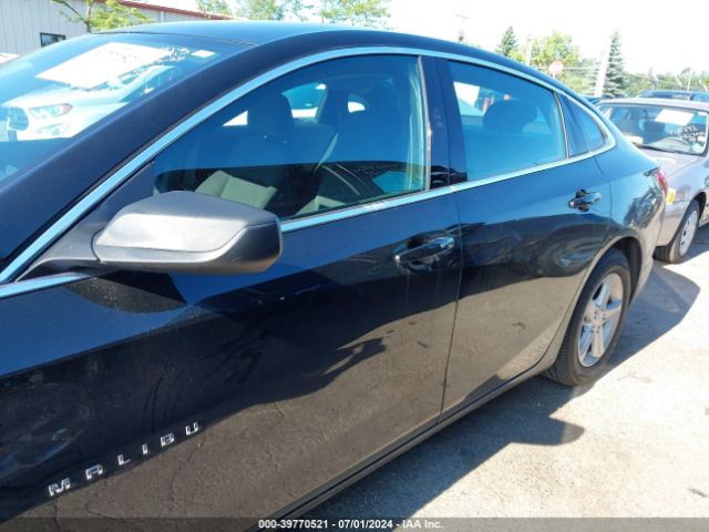 1G1ZB5ST5NF186038 Chevrolet Malibu Fwd Ls