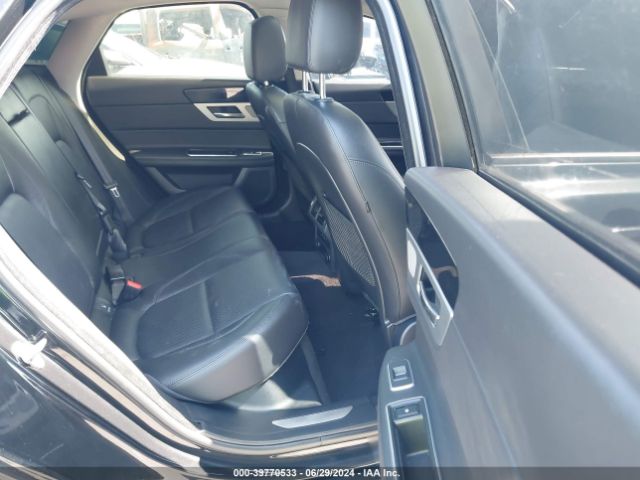 SAJBK4BV9GCY17688 Jaguar Xf 35t Prestige