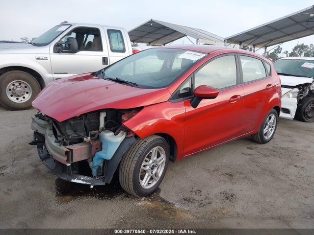 Ford FIESTA SE 2018 3FADP4EJ4JM120247 Image 2