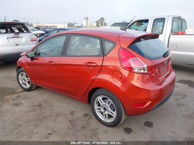 Ford FIESTA SE 2018 3FADP4EJ4JM120247 Image 3