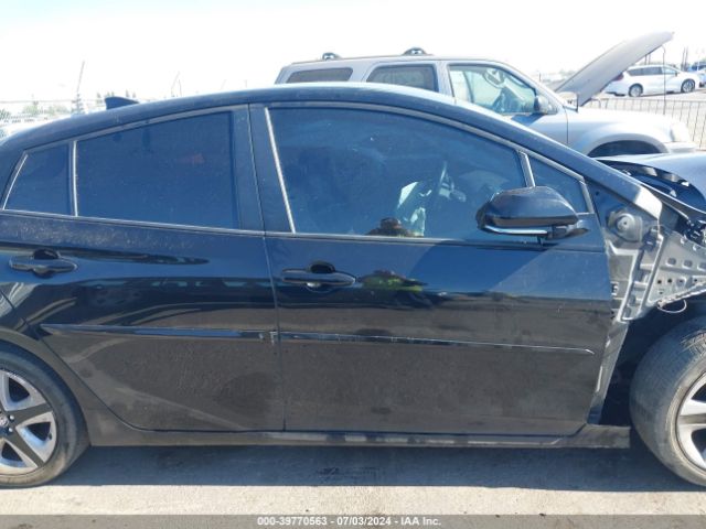 JTDKARFU9G3011057 Toyota Prius Four Touring
