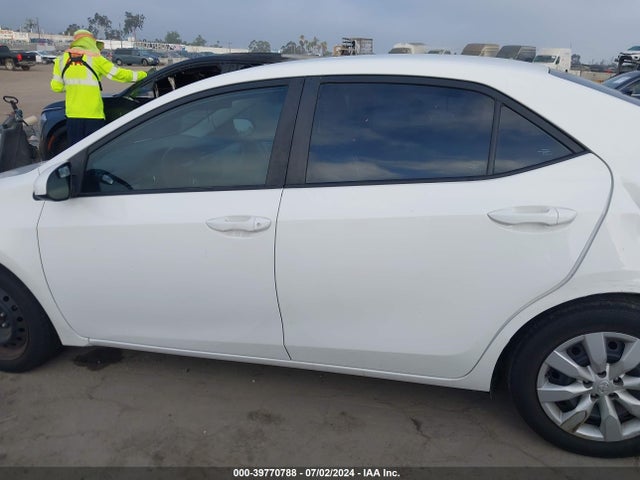Toyota COROLLA LE 2015 5YFBURHE6FP202938 Image 15