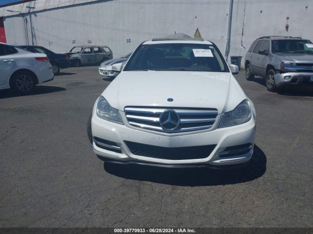 WDDGF8AB1EA948488 Mercedes-Benz C 300 Luxury 4matic/sport 4matic