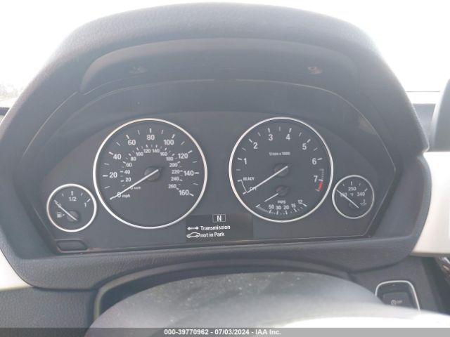 WBA8A9C54HK620116 BMW 320i