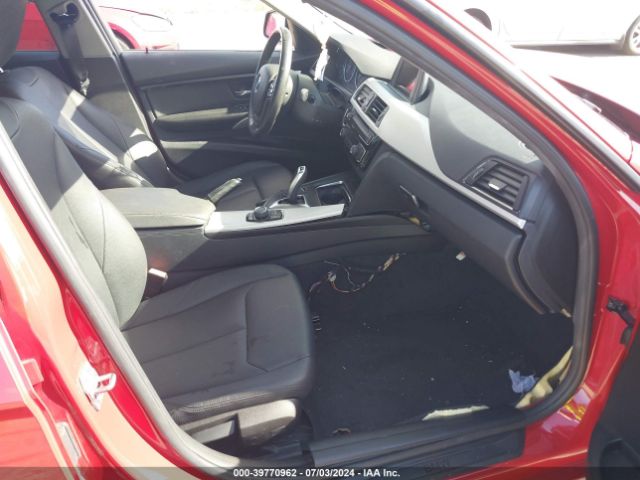 WBA8A9C54HK620116 BMW 320i