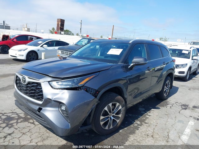 Toyota Highlander Xle 2023 5TDKDRAH7PS006181 Image 2