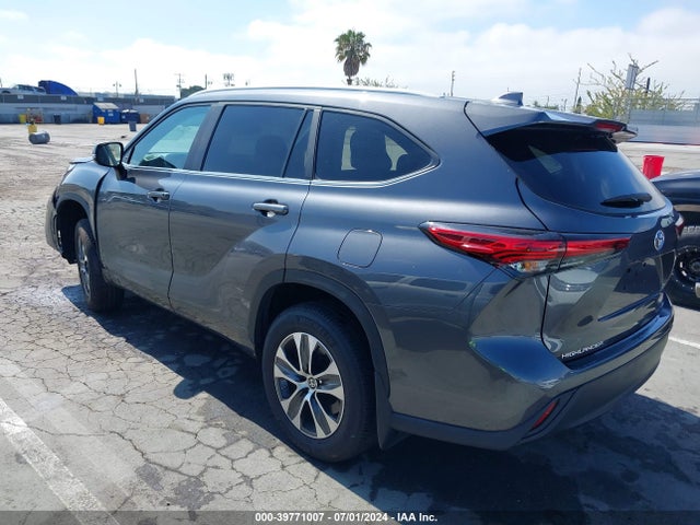 Toyota Highlander Xle 2023 5TDKDRAH7PS006181 Image 3