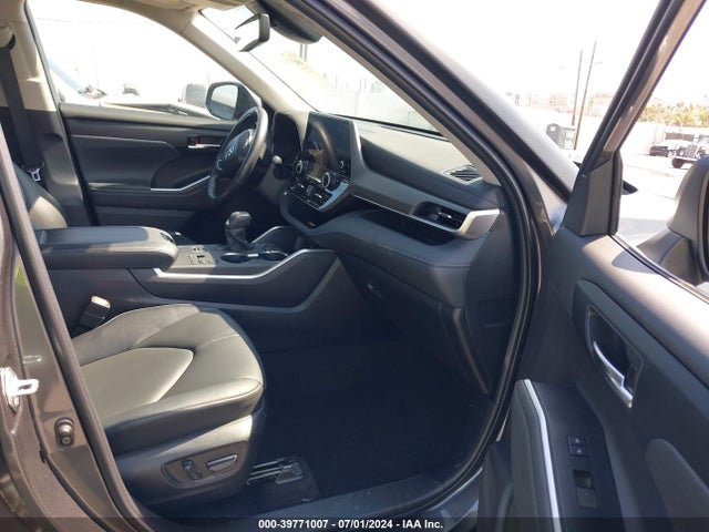 Toyota Highlander Xle 2023 5TDKDRAH7PS006181 Image 5