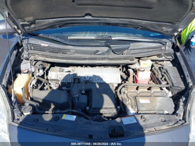 JTDKN3DU3F0470105 Toyota Prius Two