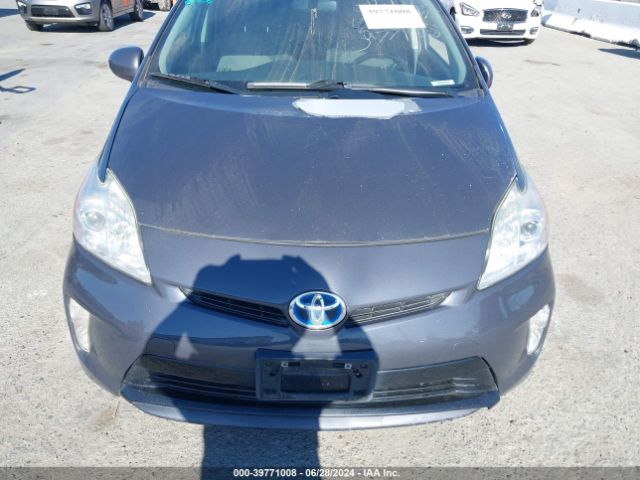 JTDKN3DU3F0470105 Toyota Prius Two