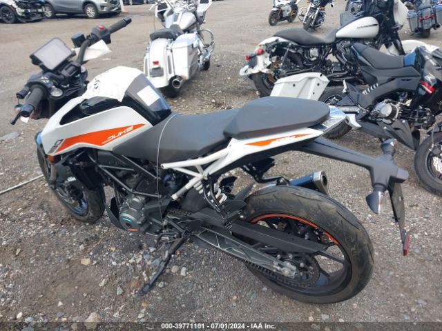 2022 KTM 390 MD2JPJ404NC235971 Photo 2